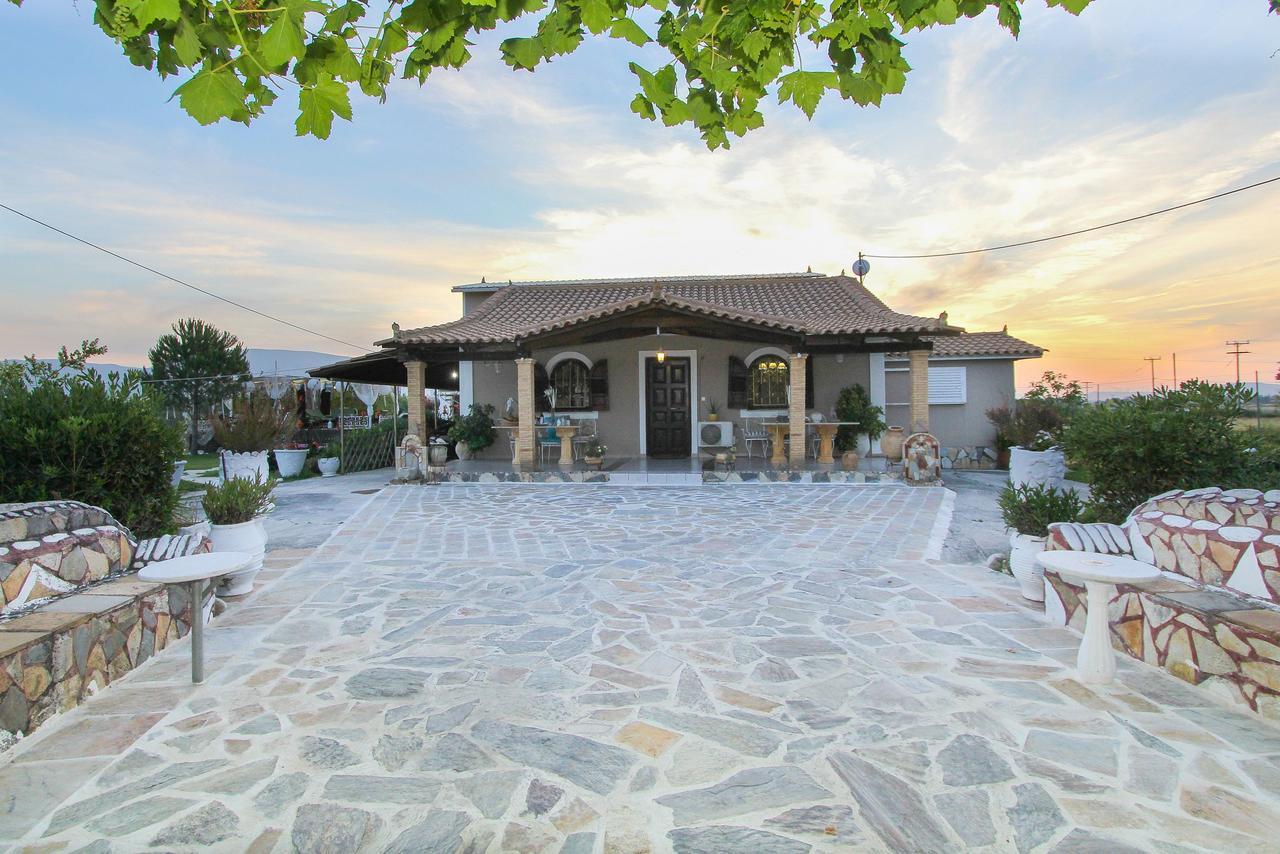Kouros Resort Kalamaki  Exterior photo